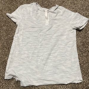•Lululemon Love screw Grey T-Shirt